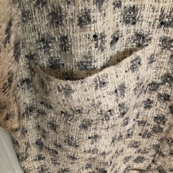 Chanel sweater top! - Picture 6 of 7